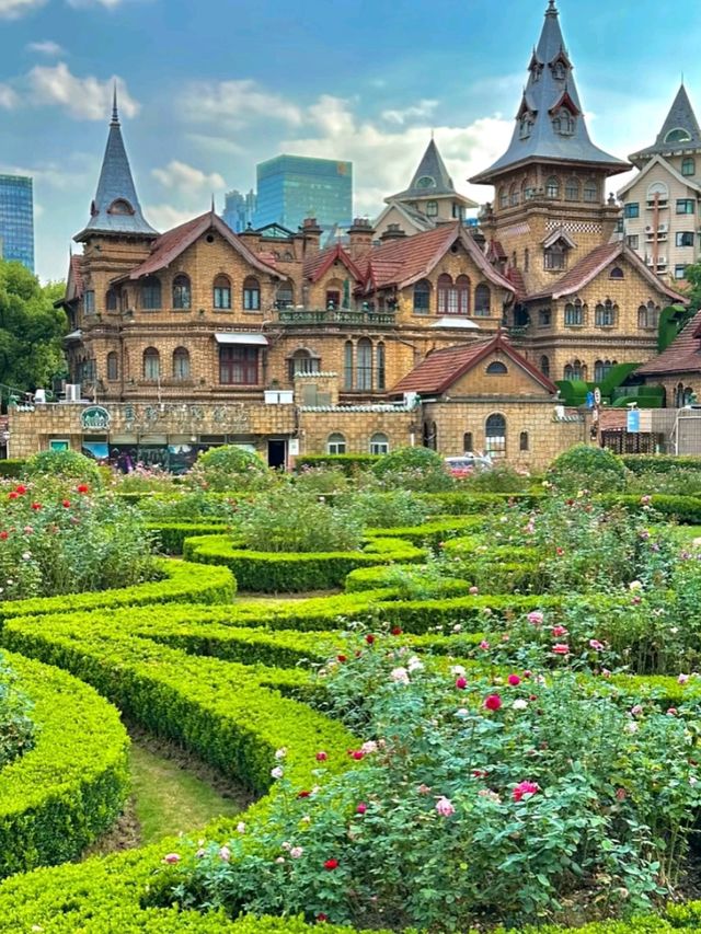 Sky High & Street Smart: Why Shanghai’s So Much Fun Sky High & Street Smart: Why Shanghai’s So Much Fun