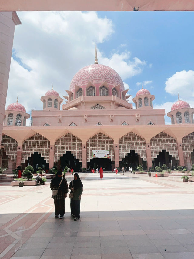 มัสยิด Putrajaya ในเมาเลเซีย