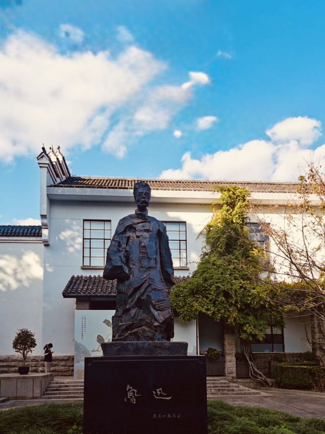 A Photographer's Canvas of Greenery, History, and Local Culture