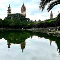 A Peaceful Journey at Chongsheng Temple