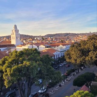 수크레의 변치 않는 우아함을 발견하다