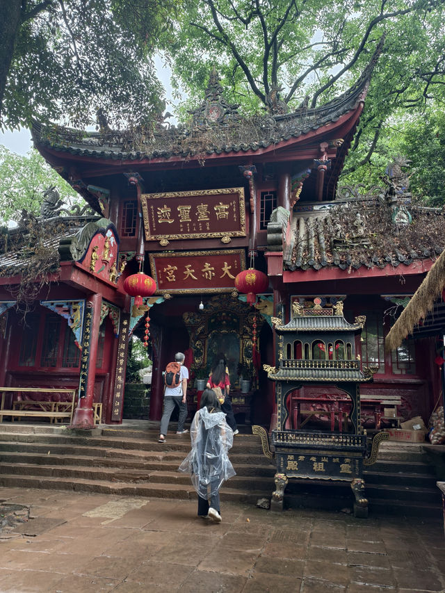 青城山前山登山不費腿路線安排