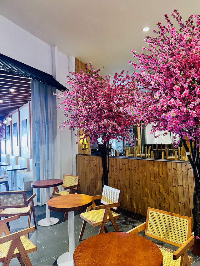 Taste the K-Crunch Craze at Daebak Chicken! Taste the K-Crunch Craze at Daebak Chicken!