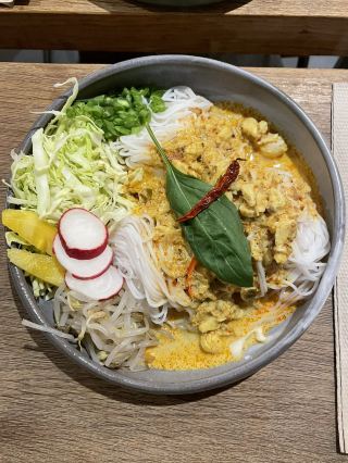 🍛🌶️ Kinkhao Cafe — Món ăn Thái chính thống tại trung tâm Exeter.