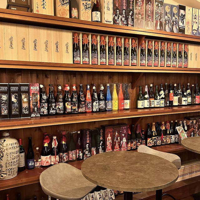 【東京/秋葉原🇯🇵】アート展示とカクテルを堪能🍸 ART BAR 【東京/秋葉原🇯🇵】アート展示とカクテルを堪能🍸 ART BAR