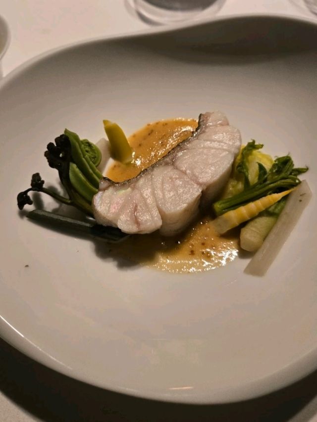 A HIDDEN MICHELIN STAR RESTAURANT IN TOKYO.