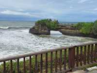 🌅 Cliff-Edge Splendor at Uluwatu Temple