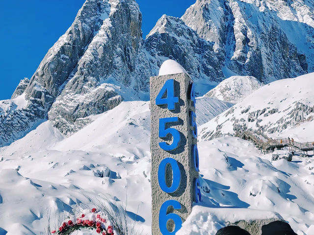 Majestic Views from the Yulong Snow Mountain Ropeway