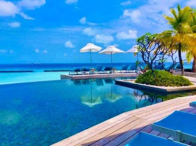 Constance Moofushi — The Art of All-Inclusive Perfection