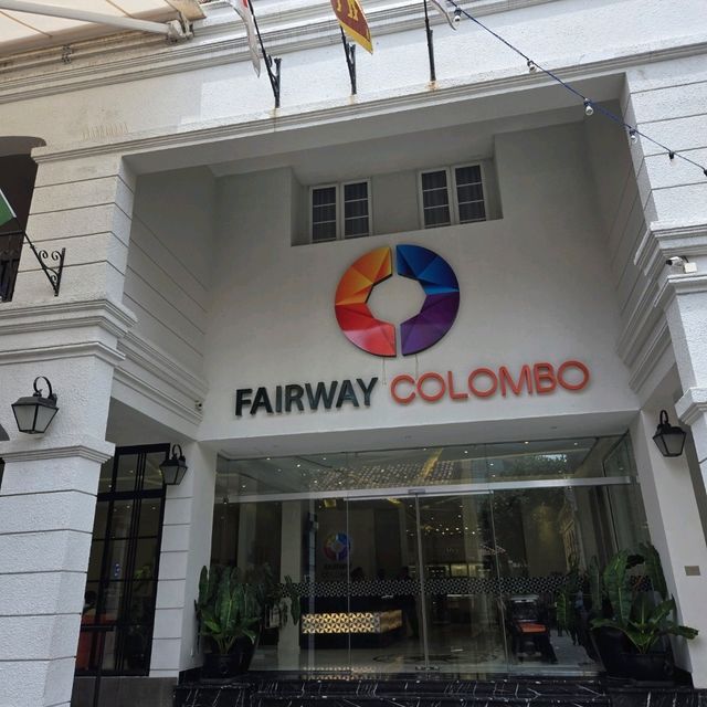 【コロンボ🇱🇰】ロボットが働く!?おすすめホテル!