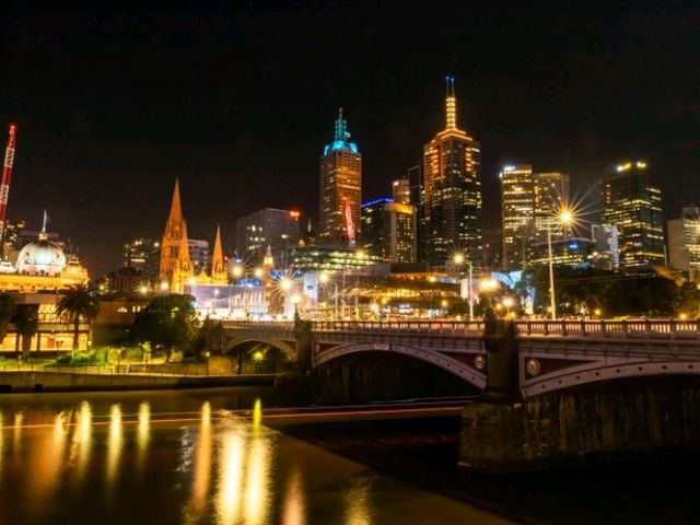 Melbourne's Secret Lanes & Culture Fix! 🎨☕️