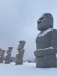 【北海道｜札幌近郊冬季限定】湯咖哩暖胃→雪中頭大佛＋復活島摩艾→白之戀人公園夜燈全亮，完美一天