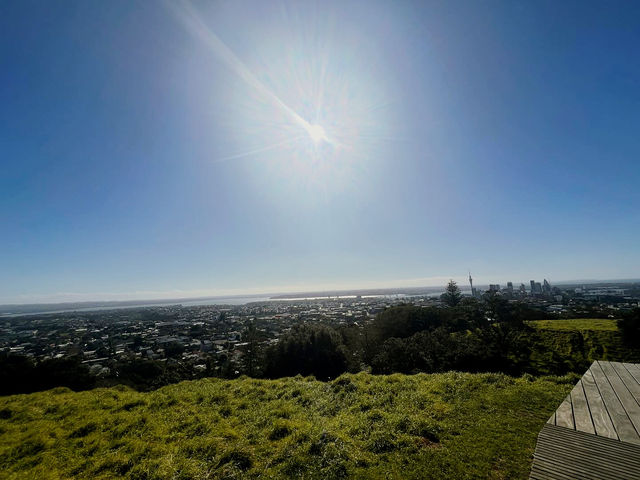 Crater Calm & City Crown Crater Calm & City Crown