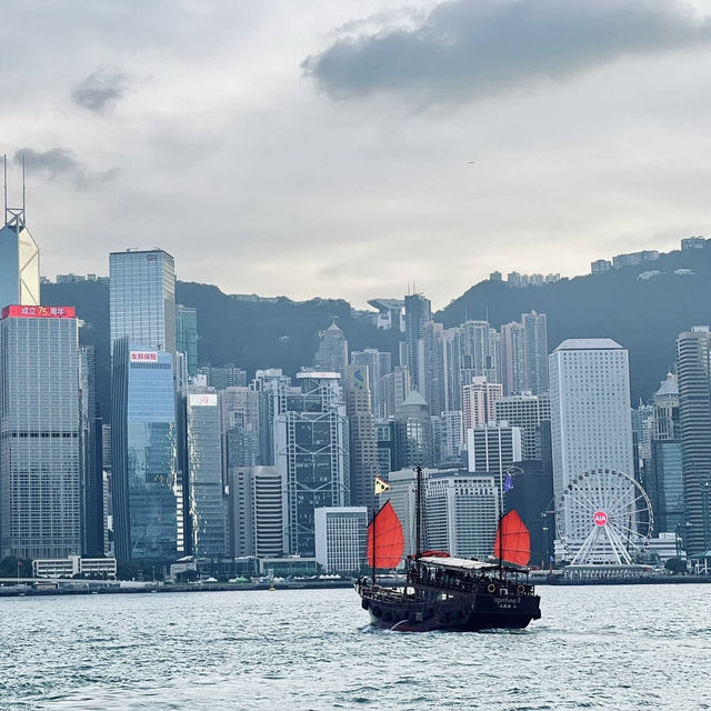 “จิมซาจุ่ย – อ่าววิกตอเรีย” ฮ่องกง