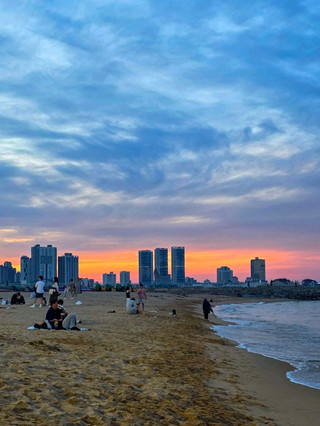 낮보다 화려하고 낭만적인 속초의 밤, '속초 해수욕장' 노을과 야경 🌅🎡