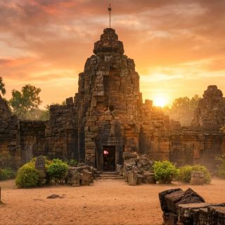 Sunrise at Tonle Bati: Mist, Water, and an Ancient Silence