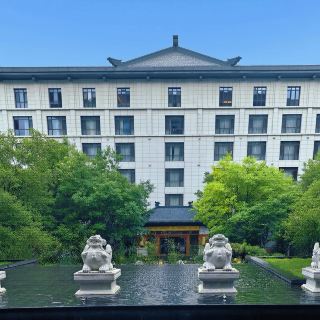 My Cozy Weekend Escape: Huazhong Holiday Hot Spring Resort Guide
