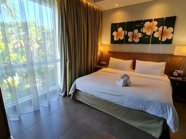 “Little India Comfort: Friendly Service & Rooftop Retreat”