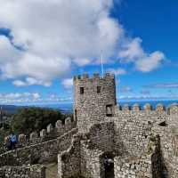 Moorish Castle in Sintra! 🌹🌄