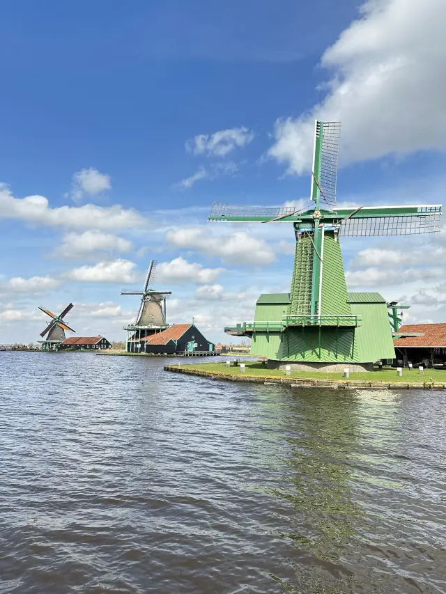 【Must-Visit Attractions in the Netherlands】Zaanse Schans Windmill Village, Cheese and Wooden Shoe Factory, Perfect for a Half-Day Trip!