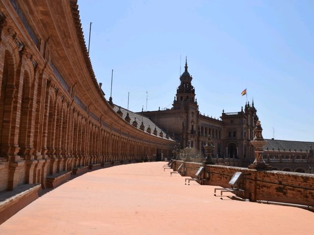 Amazing views of Plaza de España in Seville 🇪🇸