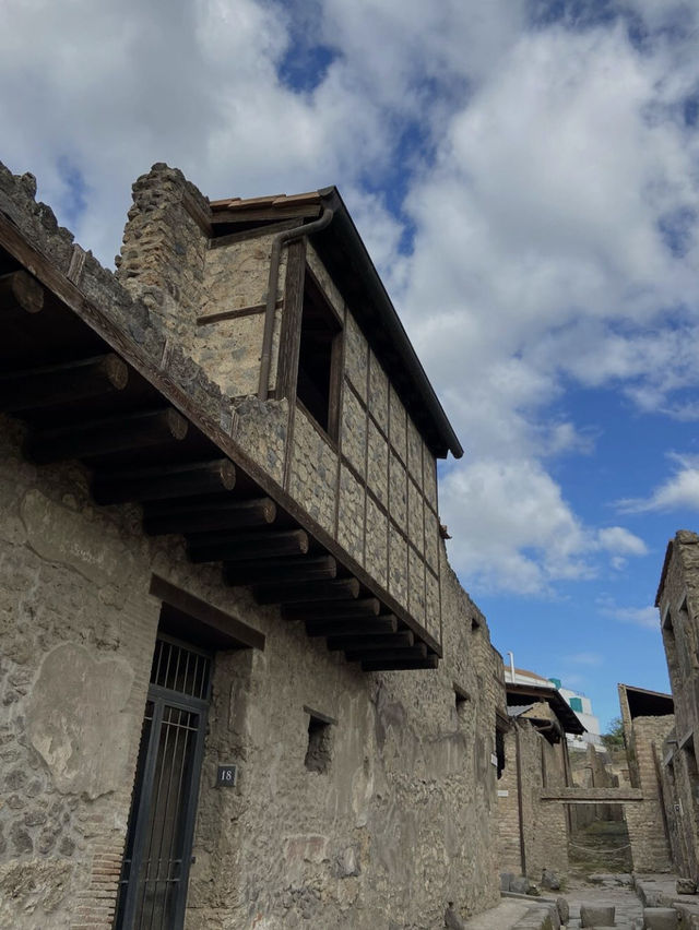 The famous Pompeii 🏛️