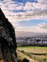 🎒🏰 Backpacker’s Guide to Edinburgh: Castles, Cobblestones & Cheap Thrills
