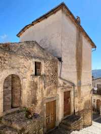 🏔️ City of Quiet Resilience – L’Aquila, Italy