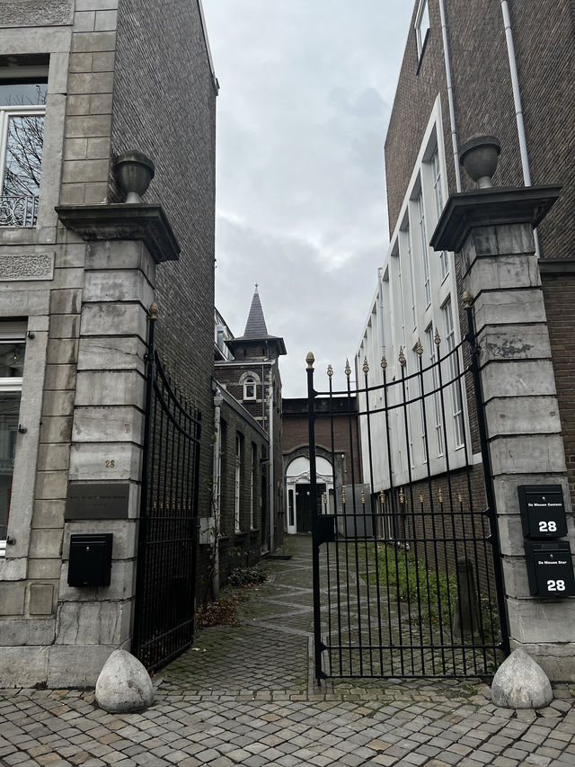 🇳🇱✨ Boschstraatkwartier – Where Industrial Soul Meets Maastricht’s Modern Heart 🏙️🧱  