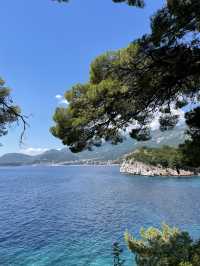 🌅 Sveti Stefan: Island Beauty & Adriatic Charm
