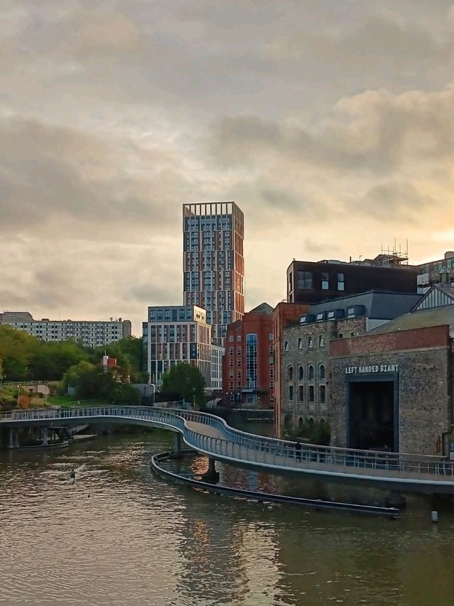 Bristol Halloween: Spooktacular Shenanigans! 👻 Bristol Halloween: Spooktacular Shenanigans! 👻