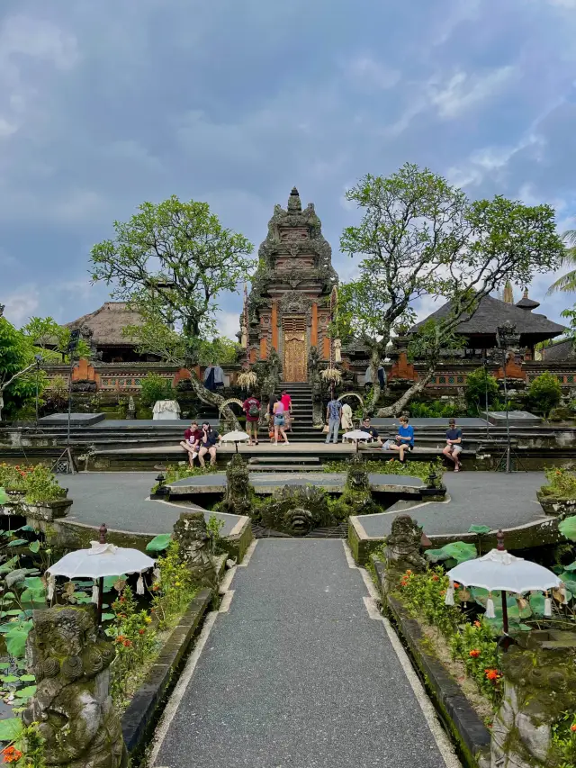 Saraswati Temple, Ubud, Bali🪷