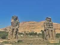 【Travel around the 🌍 world】Egypt🇪🇬. The Colossi of Memnon.