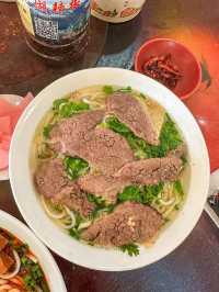 說說安順那些不需要營銷的店｜清湯牛肉粉