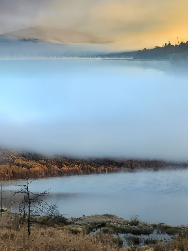 我在烏蘇浪子湖看晨霧，美呆了