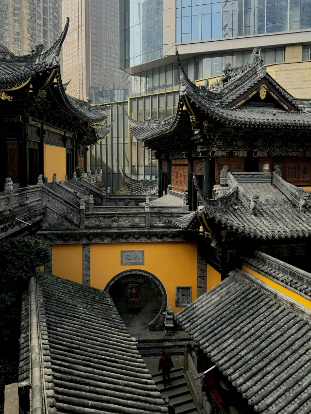 Chongqing! Take advice! Be sure to go to this ancient temple in the downtown area!