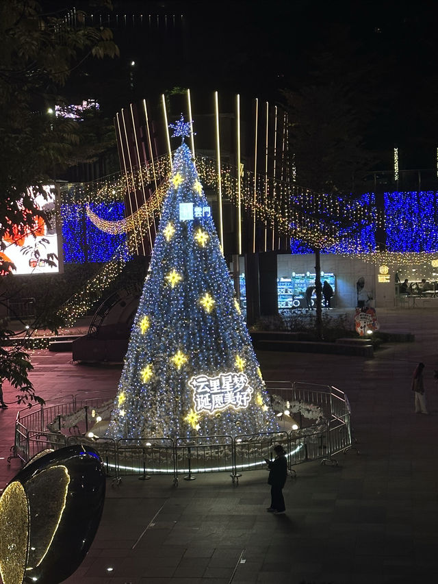 廣州是座浪漫的城市，聖誕樹觀賞攻略合集