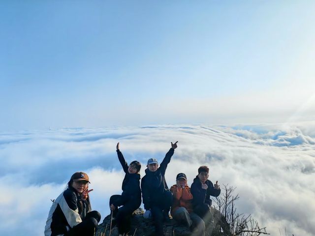 斗篷山絕境過後的狂歡