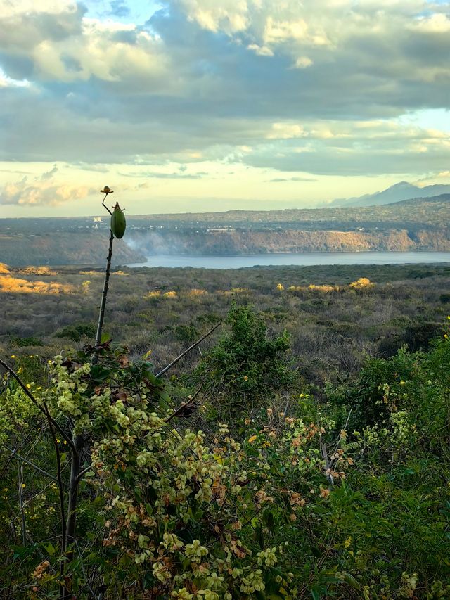 駕車去看滾燙的火山，在馬薩亞火山實現了
