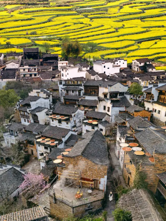 The ancient village rated by 'National Geographic' as the most beautiful spring is absolutely stunning