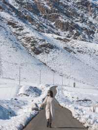 原本是自駕新疆賞秋，卻在可可托海邂逅一場雪