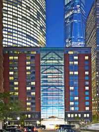 🌟✨ Luxe Suites & Eats in NYC's Heart 🗽🍴