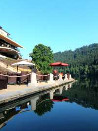 🏰✨ Karlovy Vary's Classic Charm: Riverside Resort Review 🌟