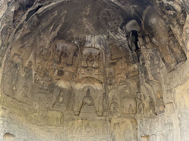 Longmen Grottoes - Ancient Stone Craving Masterpiece 🇨🇳