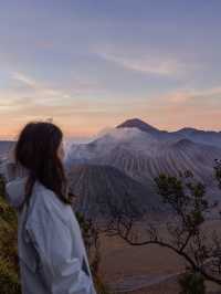 拍到孤獨星球封面｜印尼 Bromo 火山。