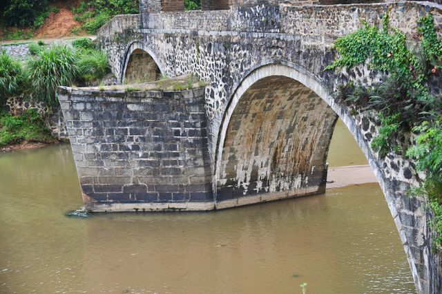 奇特大太平橋。