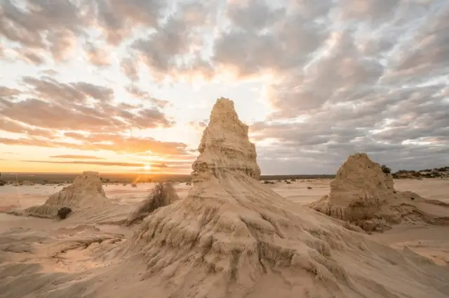 It feels like you're on the "moon" 