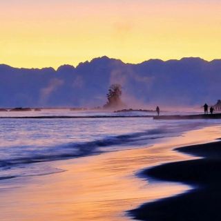 Japan's Hidden Coastal Gem That Outshines Kamakura!