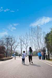 在武漢帶娃解鎖人生第一場親子跑 