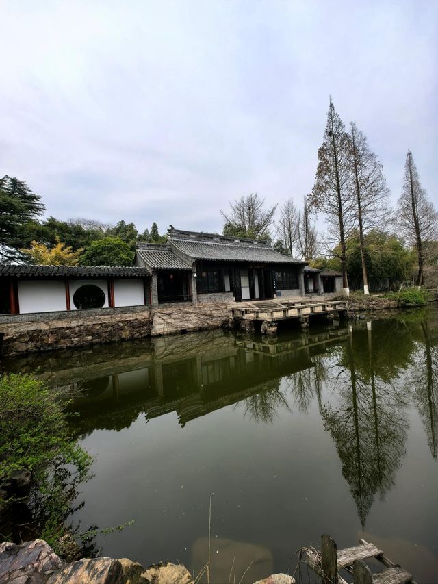 「水繪園」景區，要你知道董小宛與冒襄。